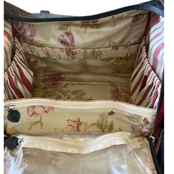 BRIGHTON RED BLACK HEART TRAVEL COSMETICS BAG - Picture 11 of 16